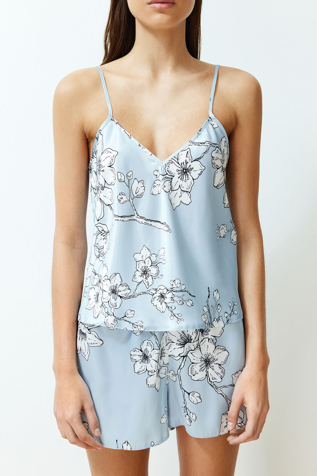 Trendyolmilla Mavi-Cok Renkli Cicekli Ip Ask?l? Saten Sortlu Dokuma Pijama Tak?m? THMSS24PT00159 фото 4