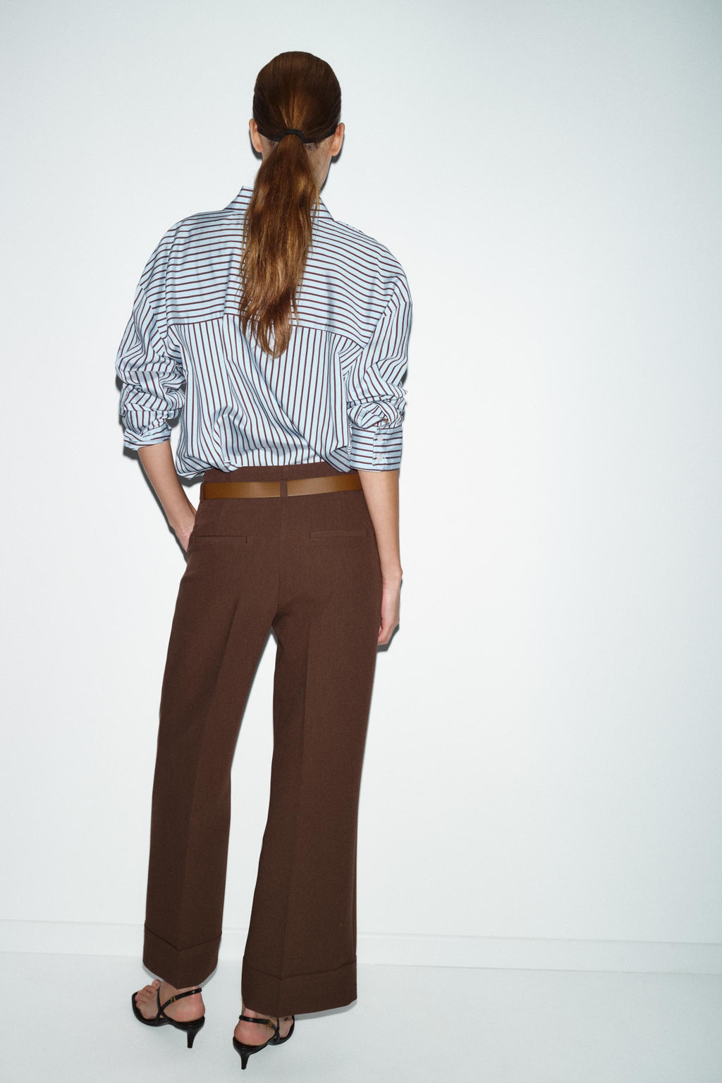TROUSERS WITH TURN-UP CUFFS AND BELT - Zara фото 11