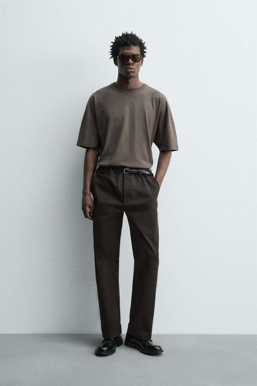REGULAR FIT CHINO TROUSERS