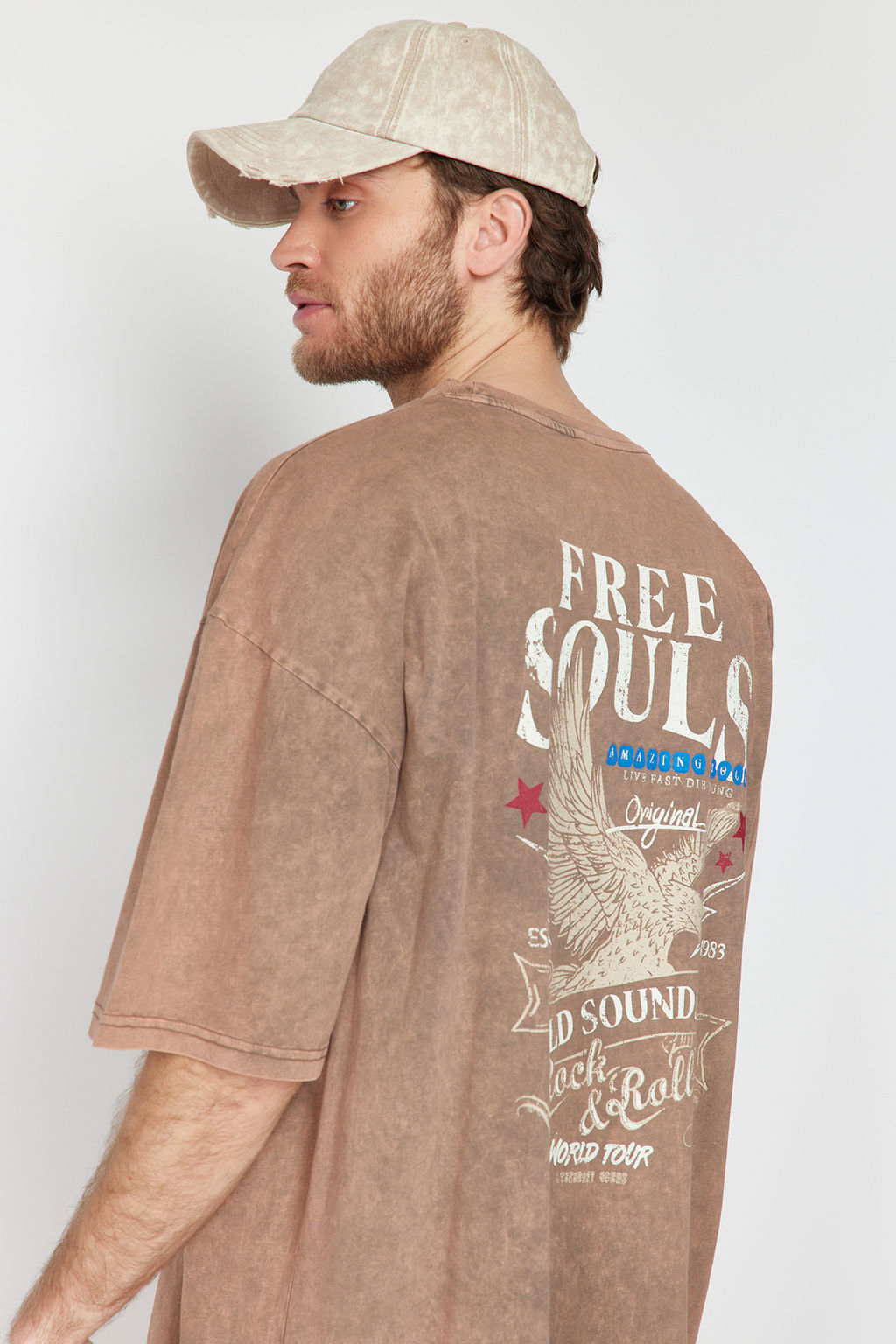 TRENDYOL MAN Antrasit Unisex Oversize/Genis Kesim Soluk Efektli Kartal Bask?l? %100 Pamuk T-Shirt TMNSS24TS00006 - Trendyolmilla фото 14