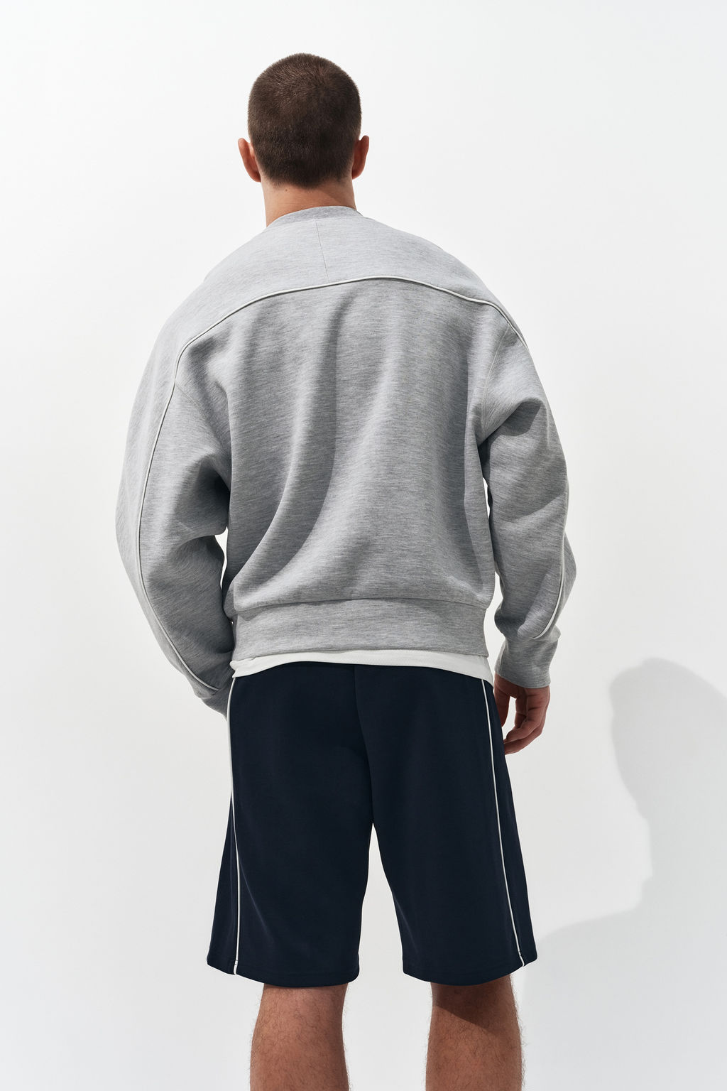 Pantal?n corto de deporte con DryMove Loose Fit - H&m фото 7