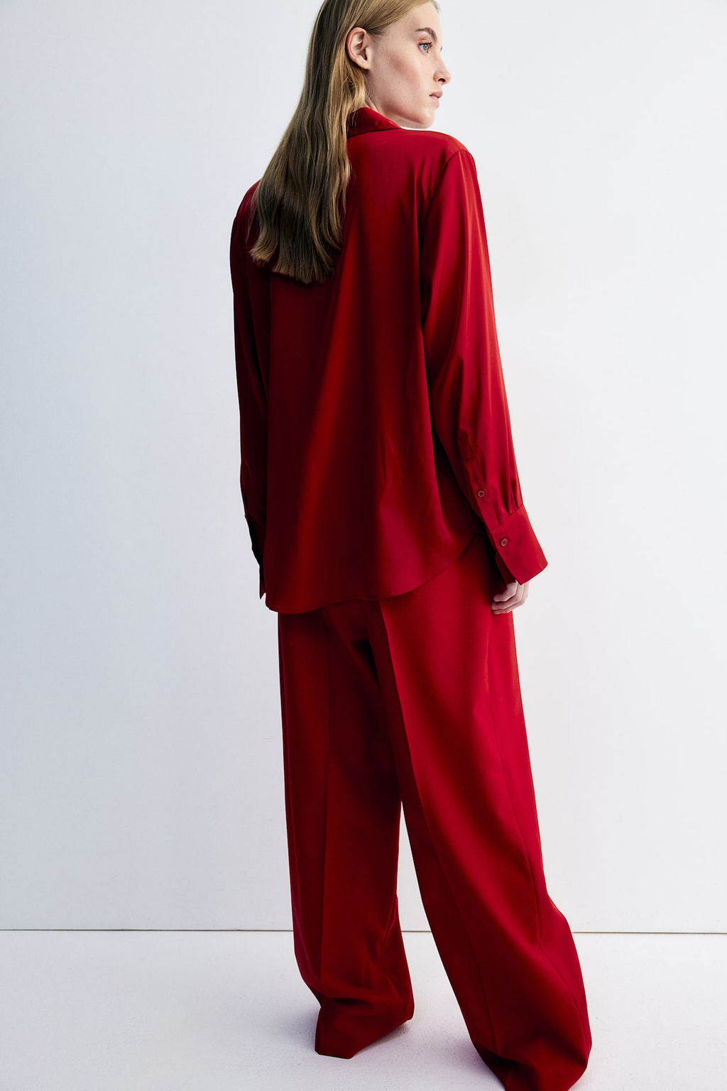 Blusa con escote de pico - H&m фото 4