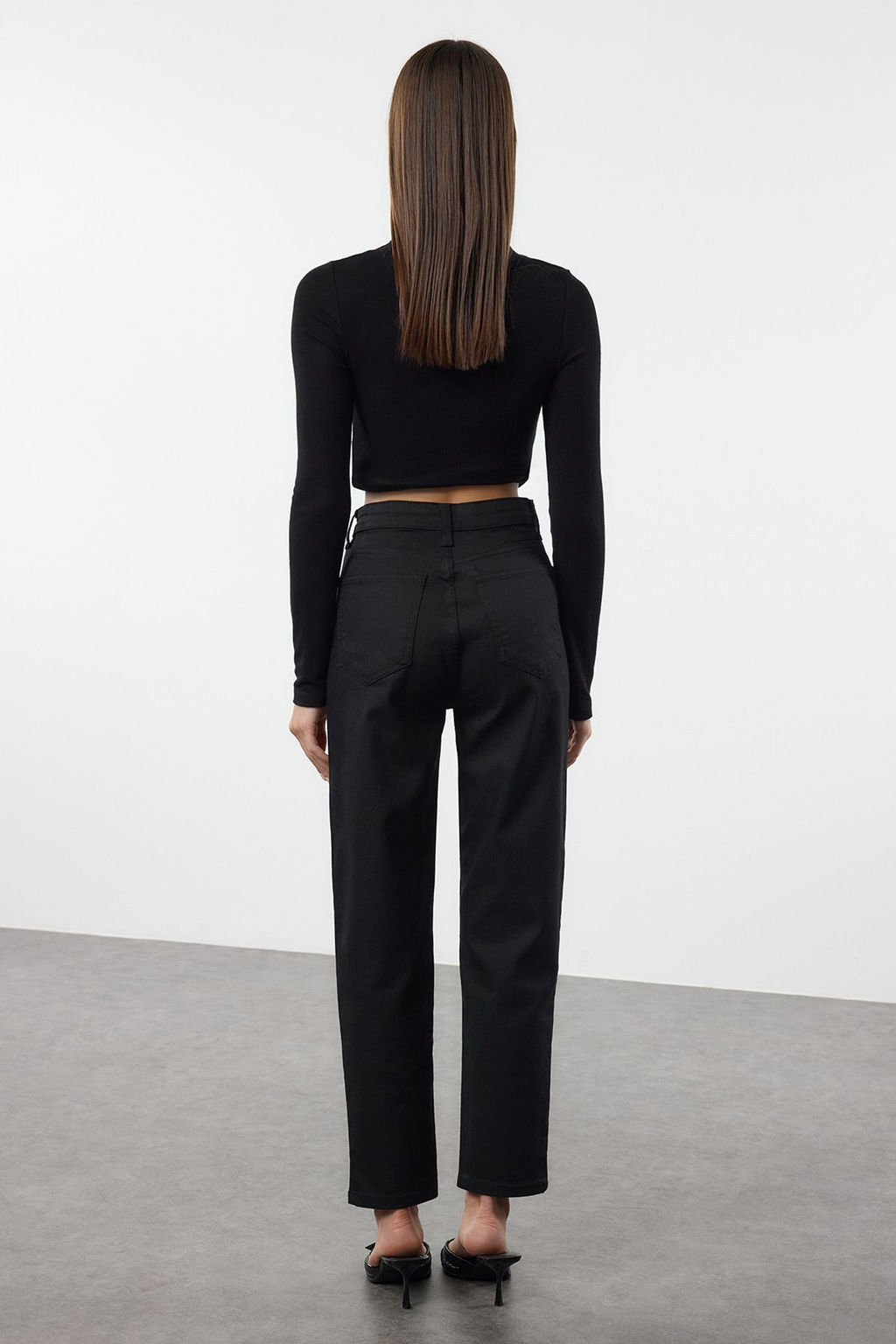 Siyah Yuksek Bel Comfort Mom Jeans TWOAW25JE00371 - Trendyolmilla фото 5