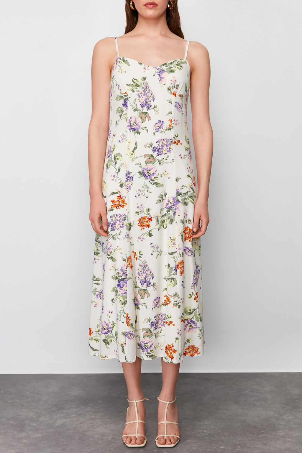 Beyaz Cicek Desenli Belden Ac?lan Astarl? Midi Dokuma Elbise TWOSS24EL00446 - Trendyolmilla фото 4