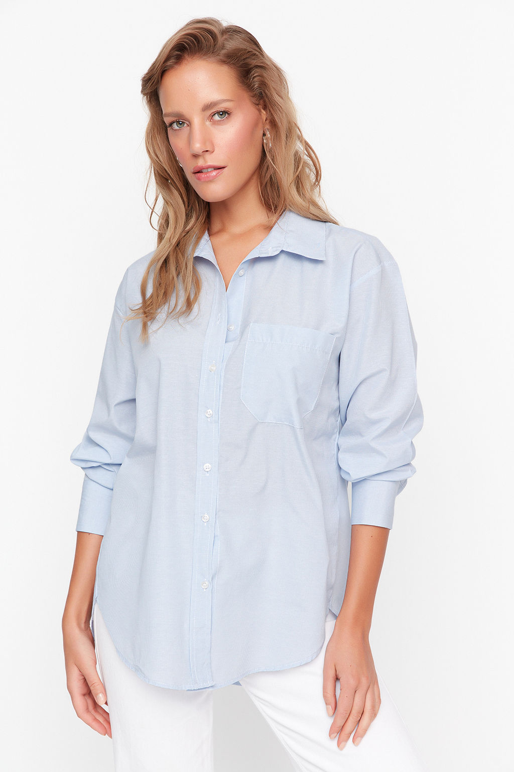 Ac?k Mavi Ince Cizgili Tek Cepli Boyfriend/Genis Kal?p Pamuklu Dokuma Gomlek TWOAW20GO0115