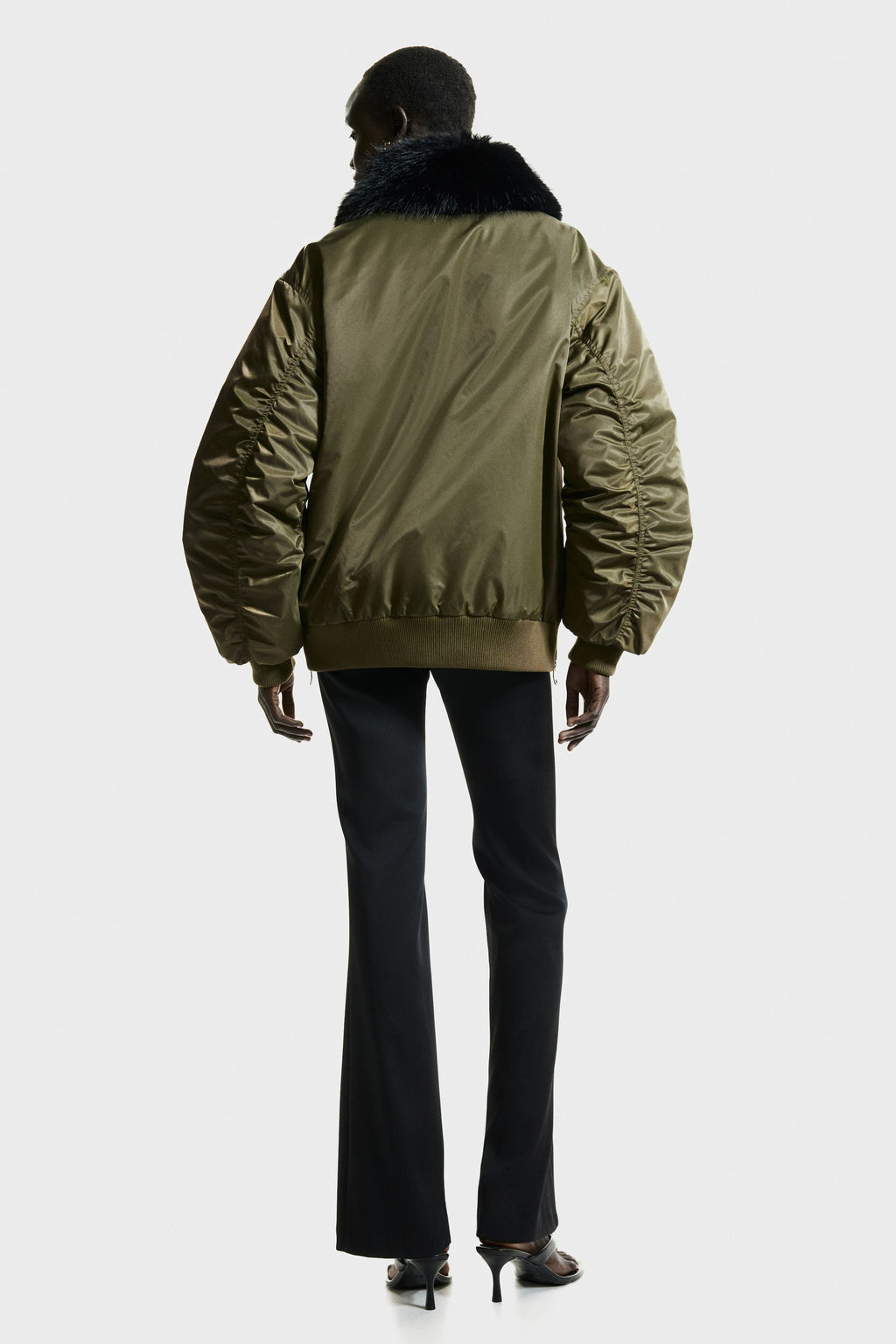 Cazadora bomber acolchada oversize - H&m фото 5