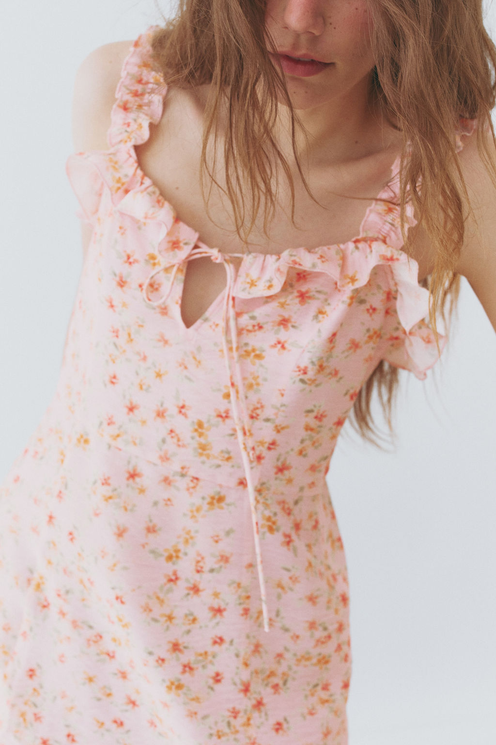 Vestido de crep? con volantes - H&m фото 6