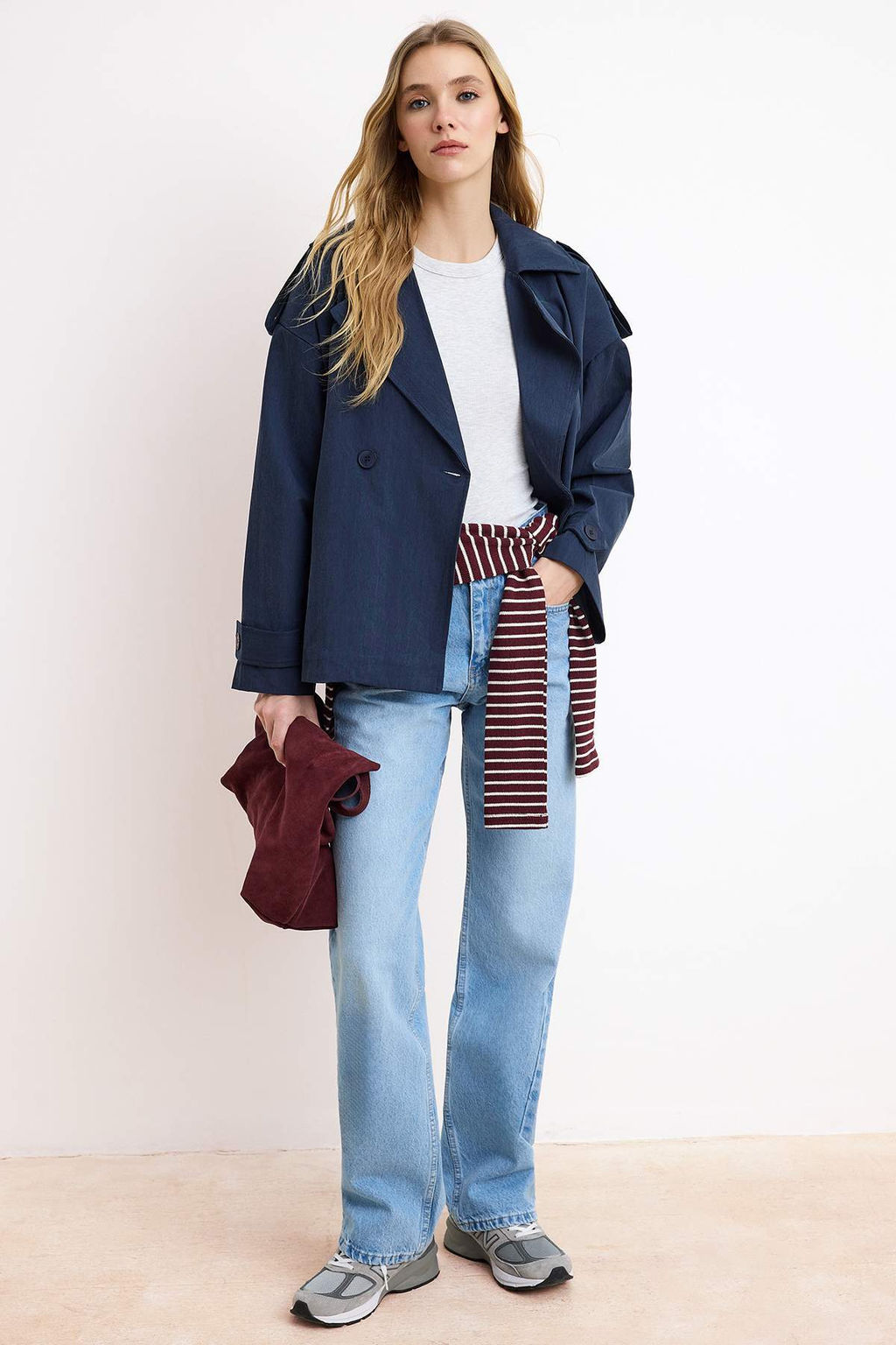 Vizon Yumusak Tuseli Kemerli Oversize Kruvaze Kapama Midi Trenckot TWOSS26TR00007 - Trendyolmilla фото 2