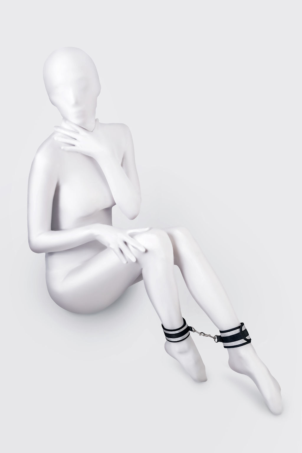 Поножи Anonymo #0157, полиэстер, черно-серебристый, 28,5 см