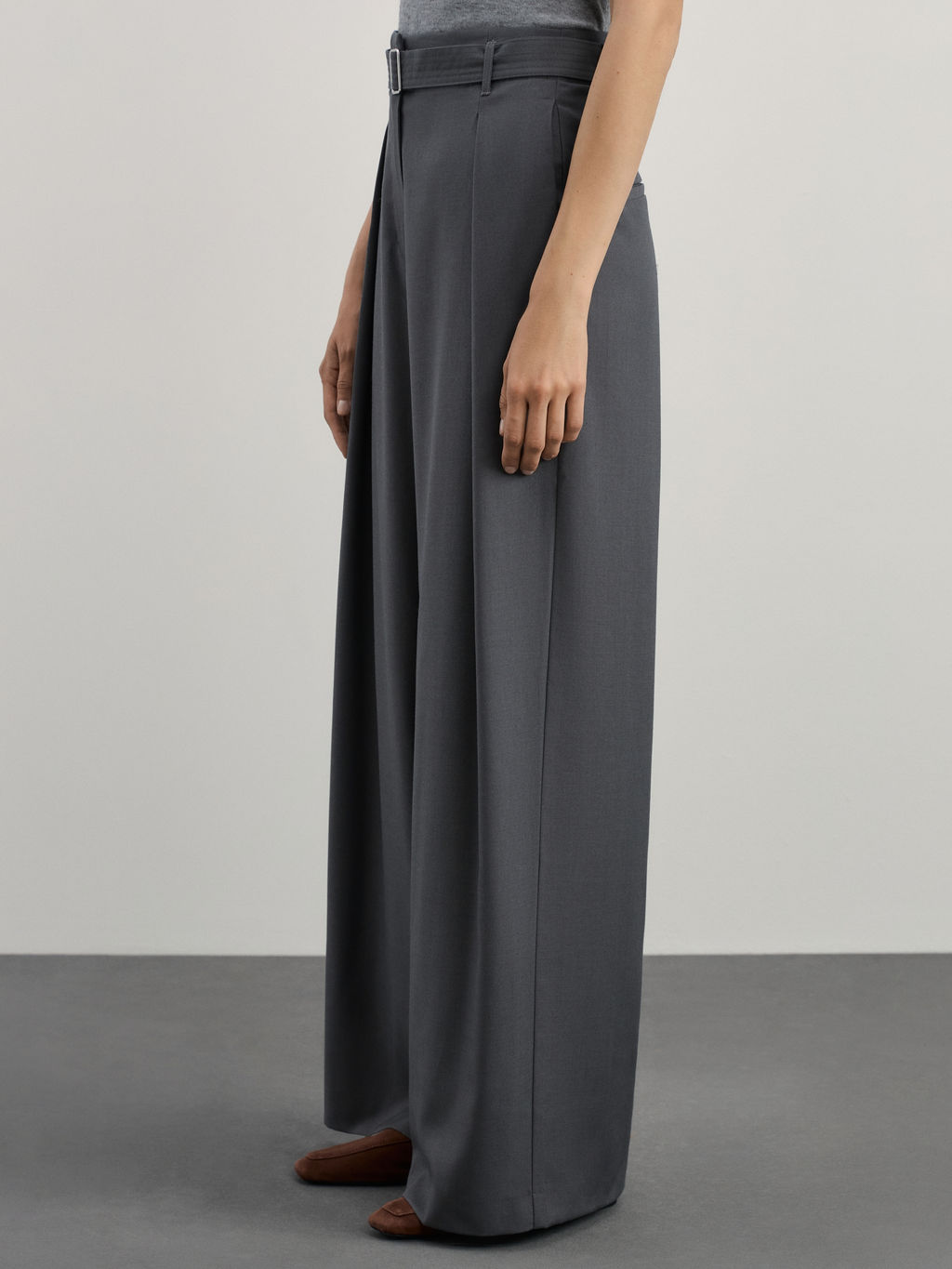 Брюки широкие с поясом / Zarina  фото 3