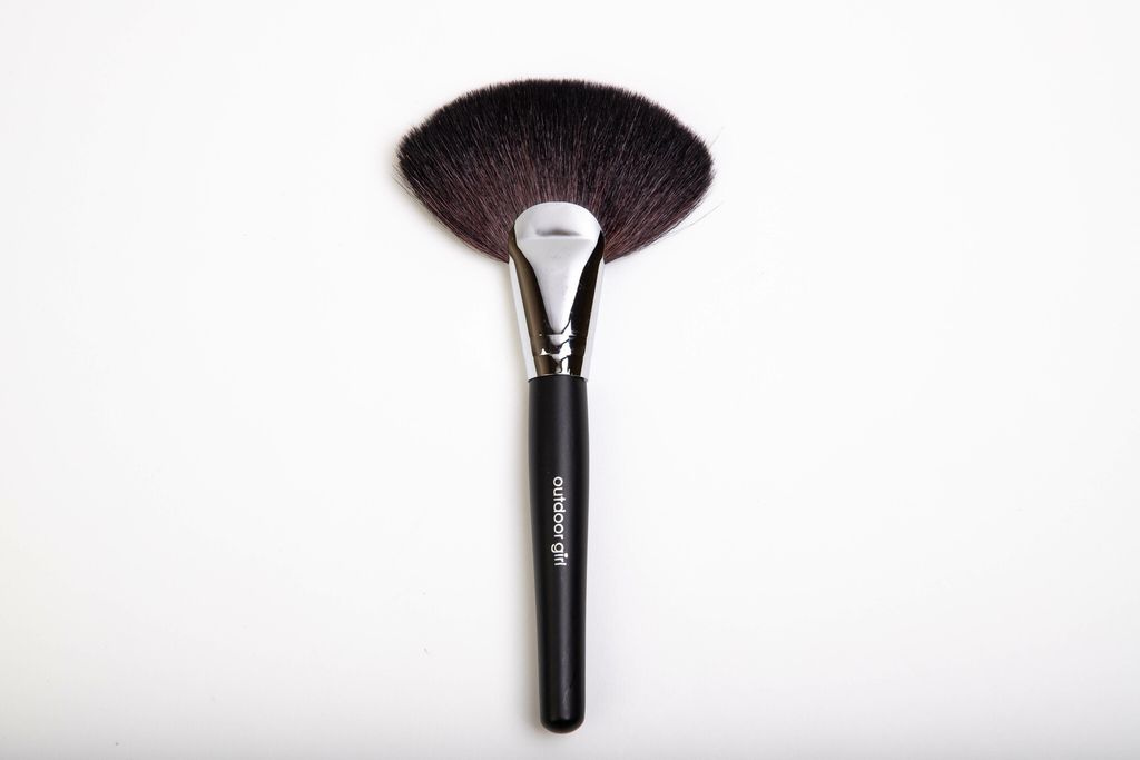 OG 32-01 Кисть косметическая для макияжа ВЕЕРНАЯ натуральная щетина