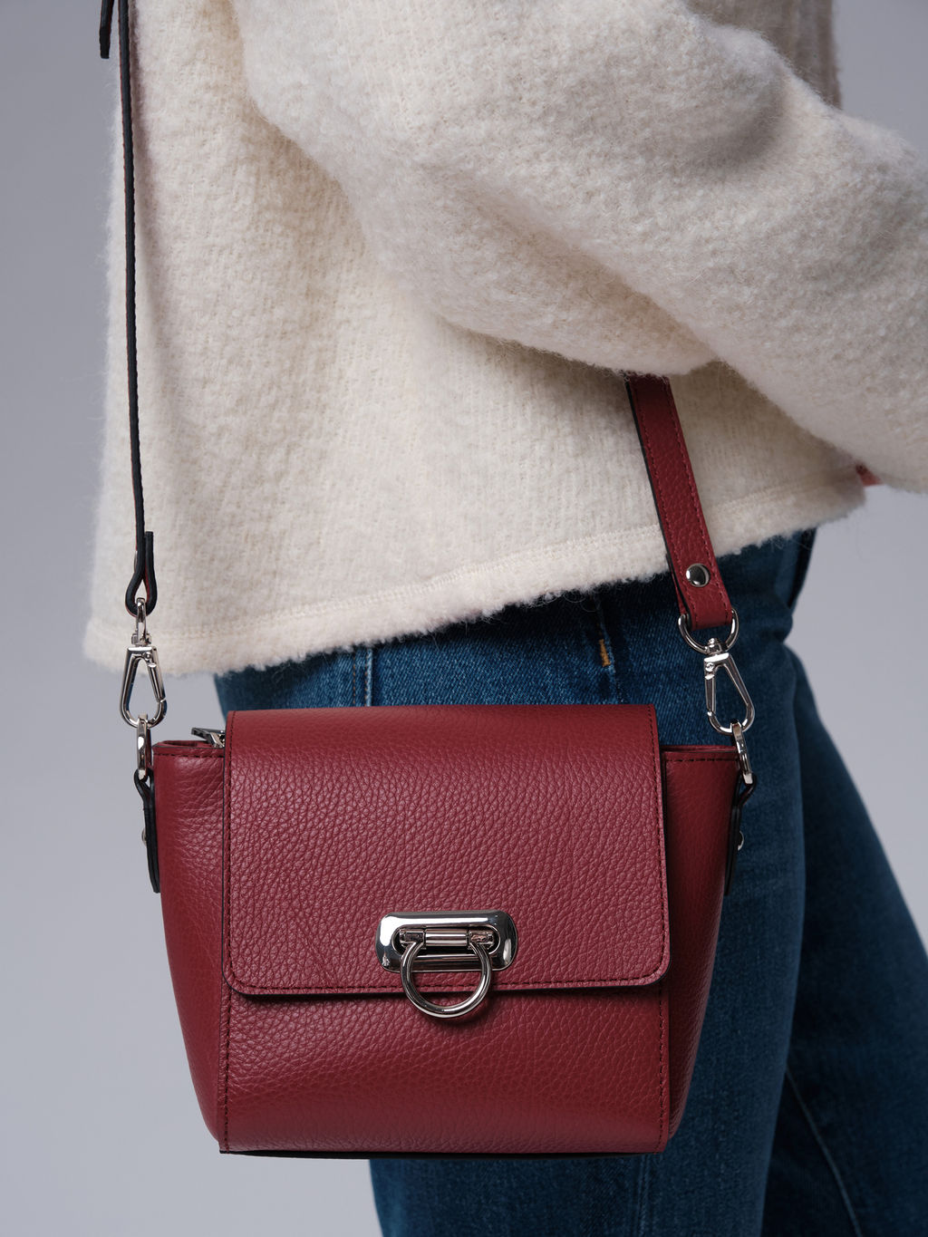 Сумка кожаная кросс-боди Azaro 3520 вишневый