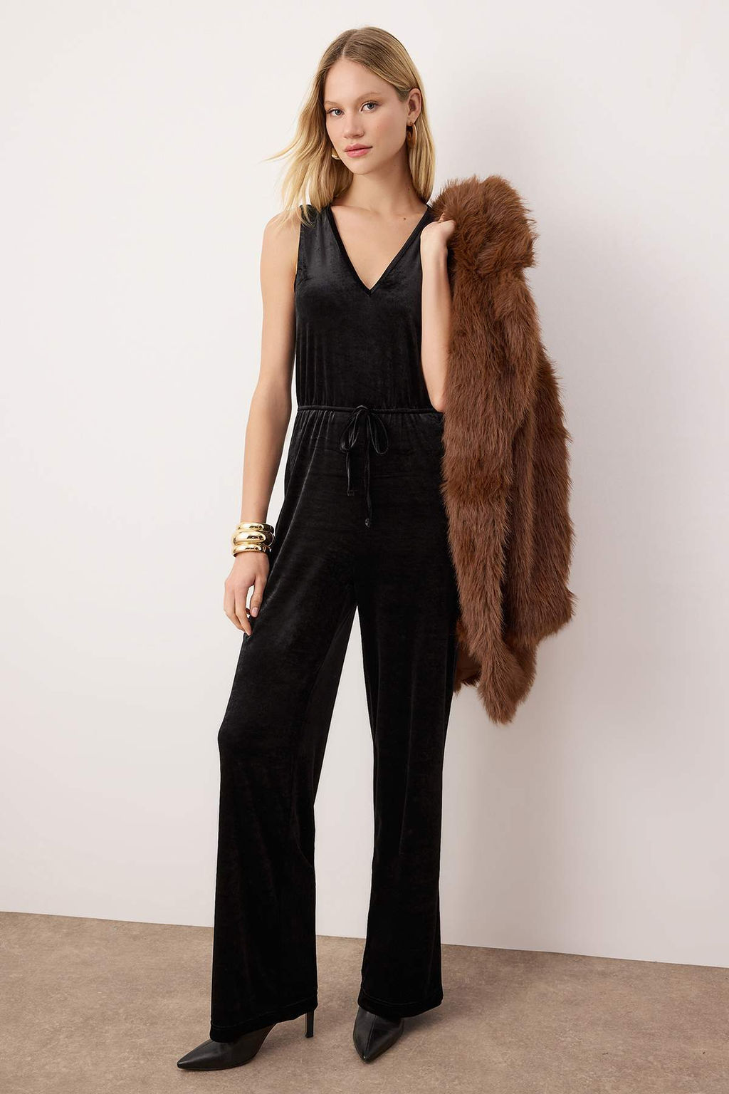 Siyah V Yaka Kadife Regular Orme Tulum TWOAW26TU00004 - Trendyolmilla фото 2