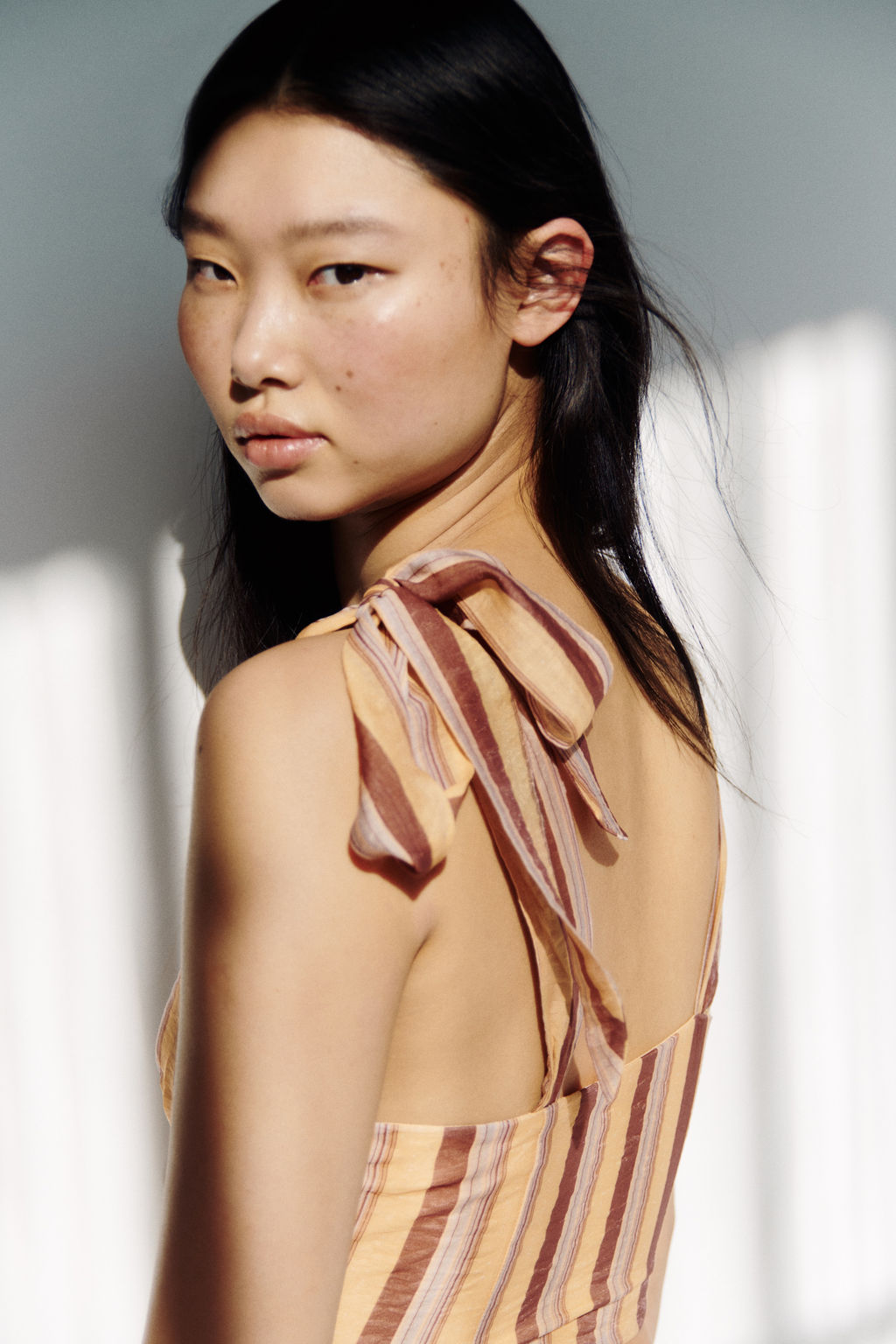 Top cropped con tirantes de lazo - H&m фото 3