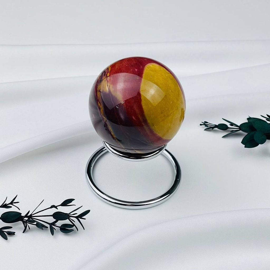 Шар из Яшмы Мукаит