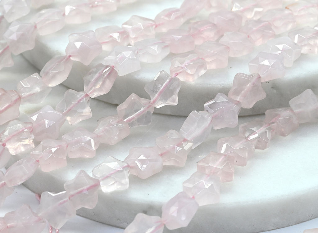 Бусины для рукоделия Звезды из розового кварца 8*8мм с гранями, 37см, 50 бусин. Радуга камня