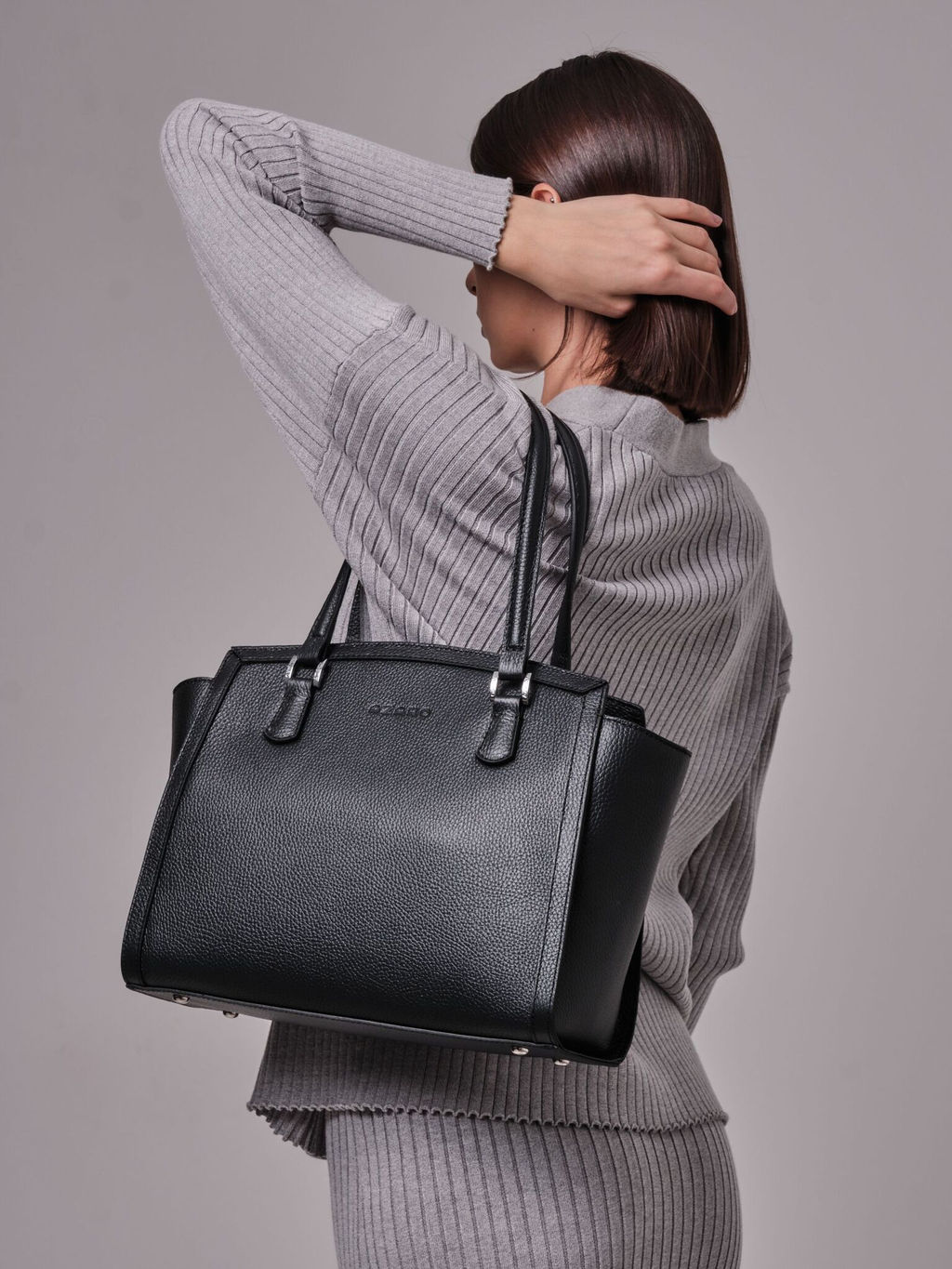 Сумка кожаная Azaro 30690 черный