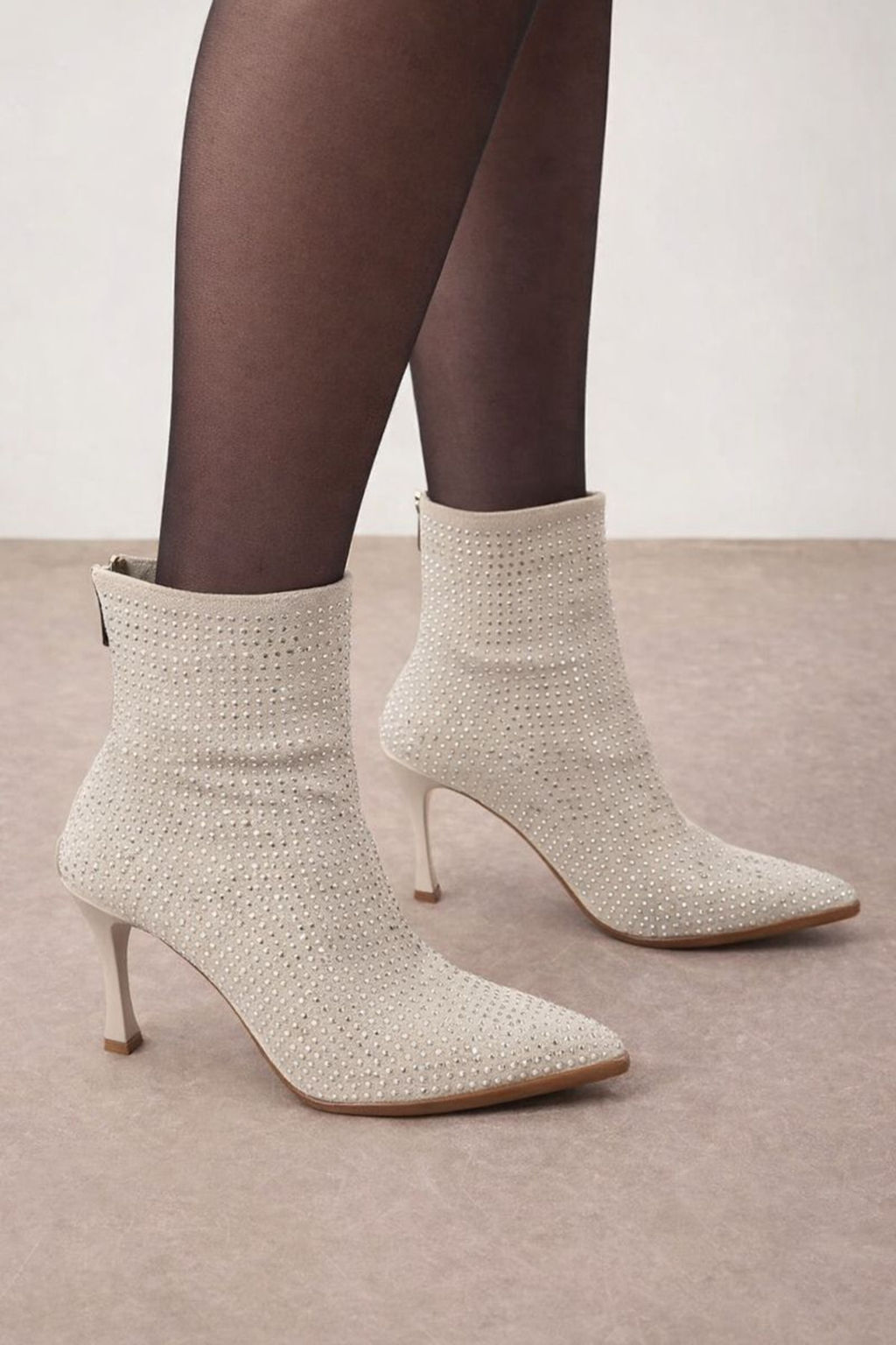 Bej Tasl? Kad?n 9 cm Ince Topuklu Bot TAKAW26BO00118