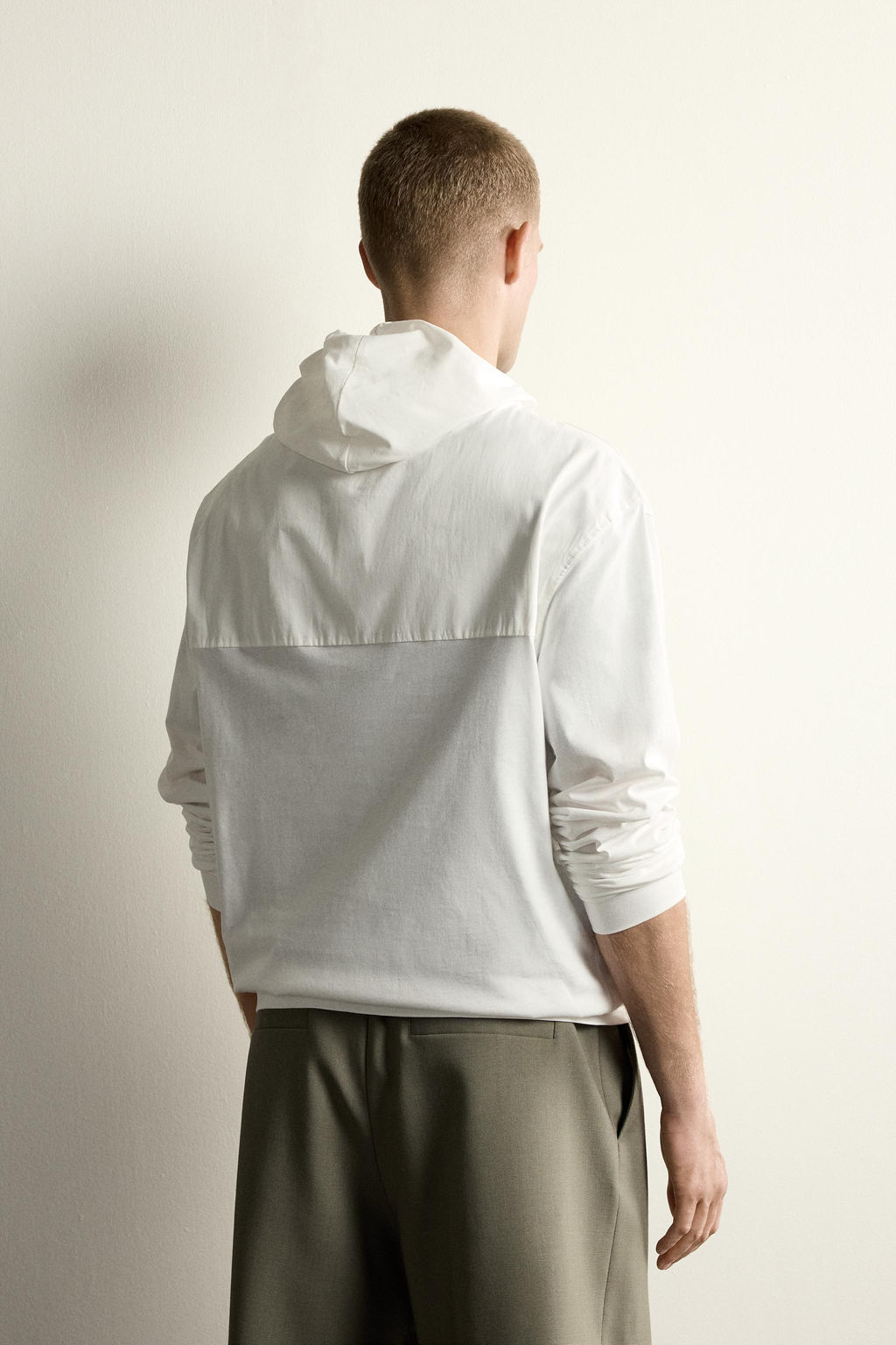 SUDADERA LIGERA CAPUCHA COMBINADO / Blanco - Zara фото 3