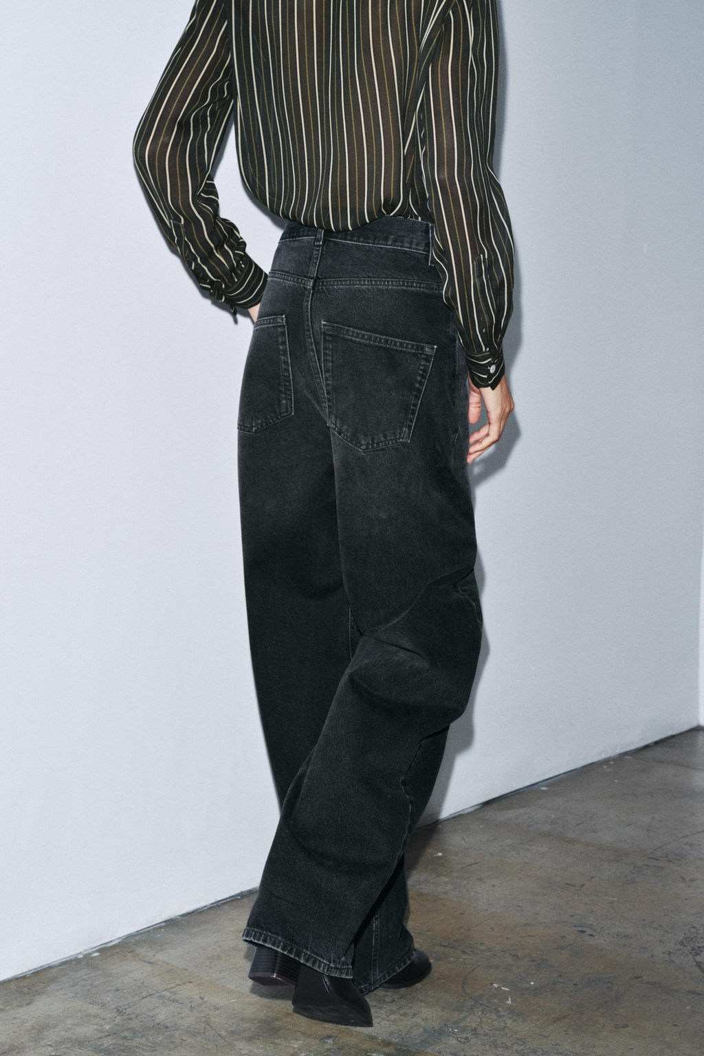 ZW COLLECTION BARREL HIGH-WAIST JEANS - Zara фото 3