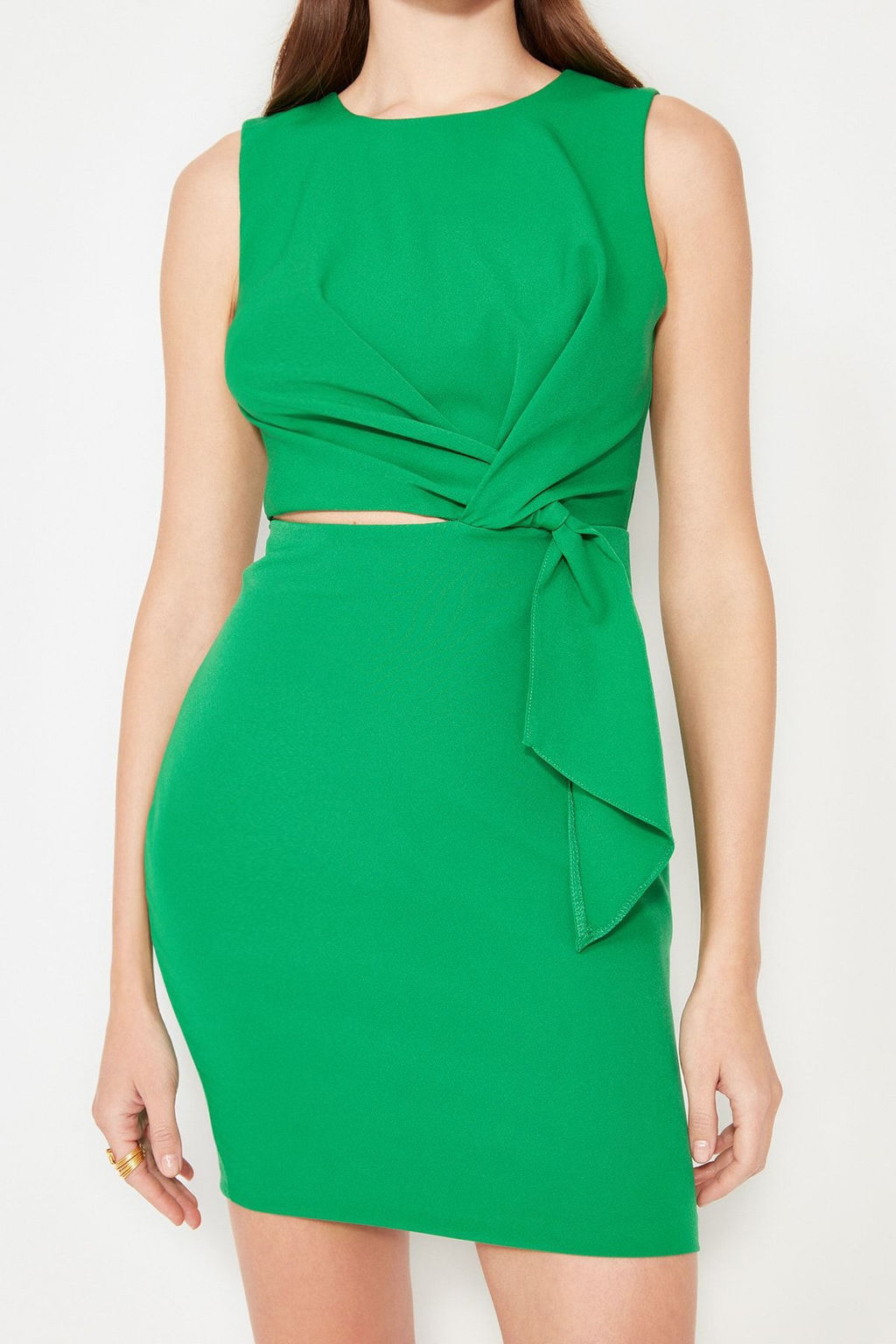 Yesil Vucuda Oturan Dokuma K?sa S?k Abiye Gece Mezuniyet Elbisesi TPRSS20EL1186 - Trendyolmilla фото 4