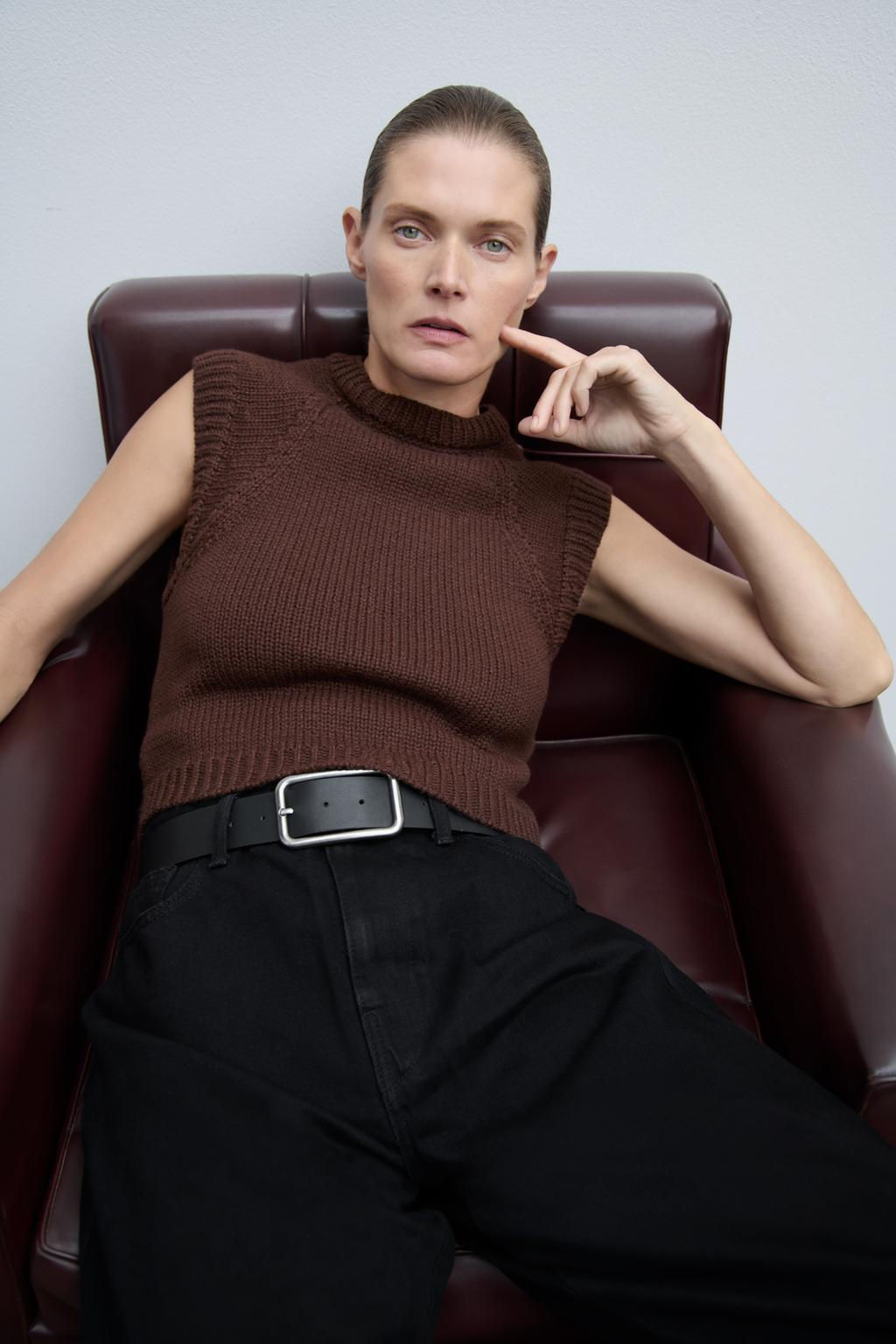 PLAIN KNIT WAISTCOAT