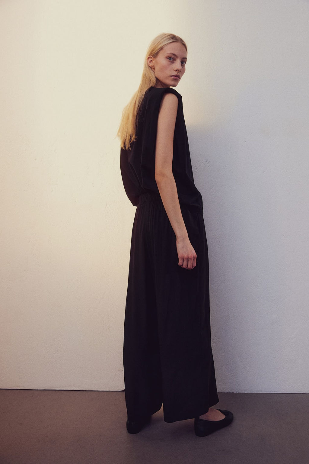 Pantalon tobillero sin cierre - H&m фото 7