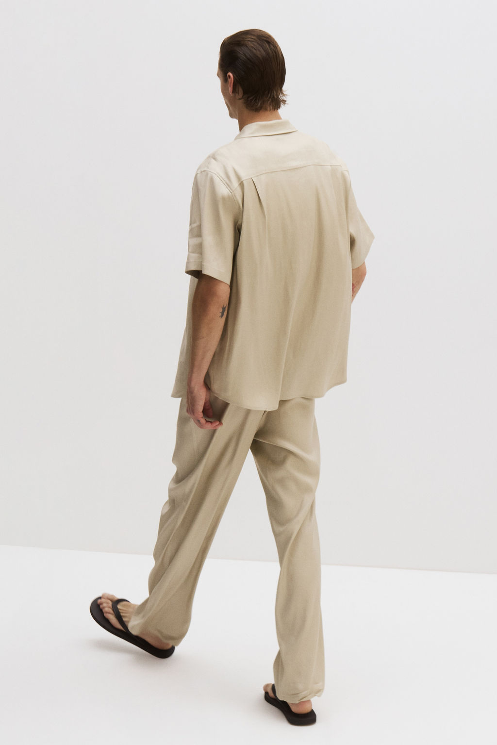 Camisa en mezcla de lino Easy-care Regular Fit - H&m фото 4
