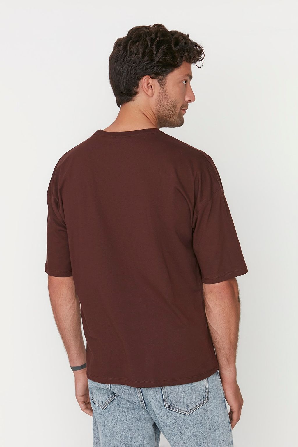Kahverengi Oversize/Genis Kesim %100 Pamuklu K?sa Kollu Basic T-Shirt TMNSS22TS0318