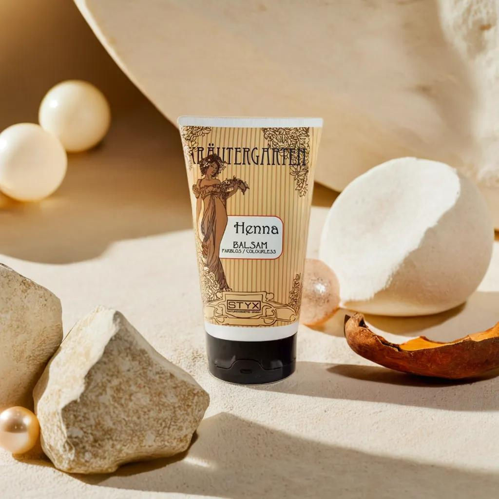 Увлажняющий реставрирующий бальзам ХЕННА БЕСЦВЕТНЫЙ для светлых и холодных оттенков волос STYX, 150 мл  фото 2