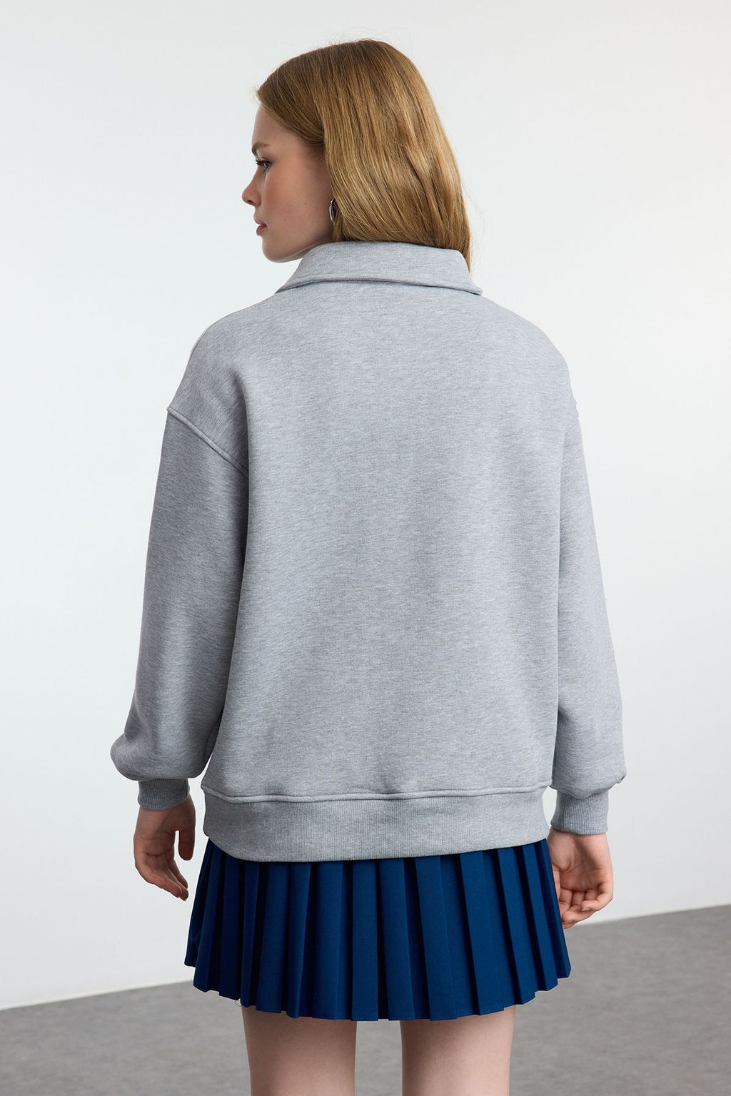 TRENDYOLMILLA Gri Melanj Oversize Kal?p Kal?n ici Polarl? Slogan Bask?l? Fermuarl? Orme Sweatshirt TWOAW25SW00134 фото 10