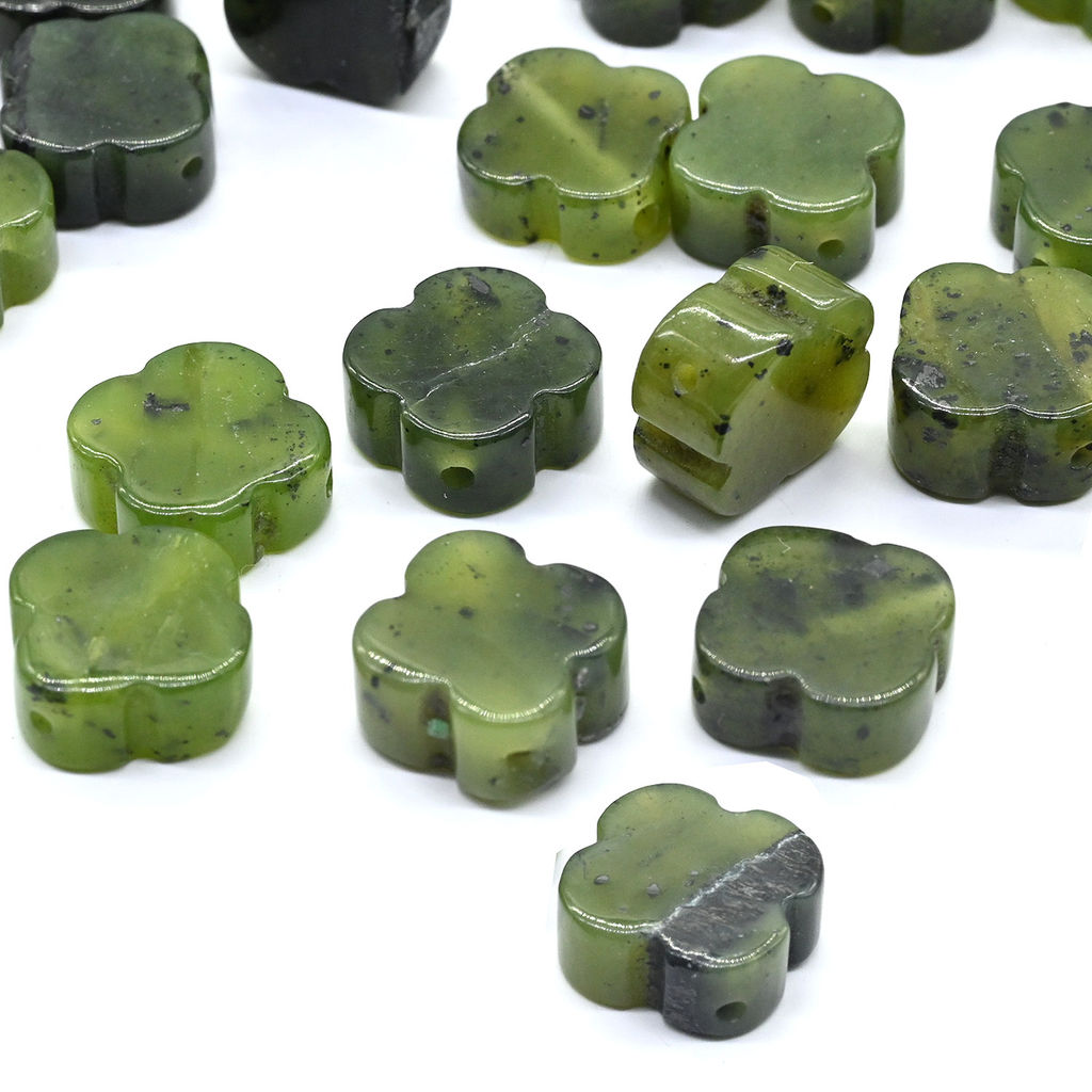 Бусина из нефрита Клевер четырехлистный 11мм, 1 шт Радуга камня