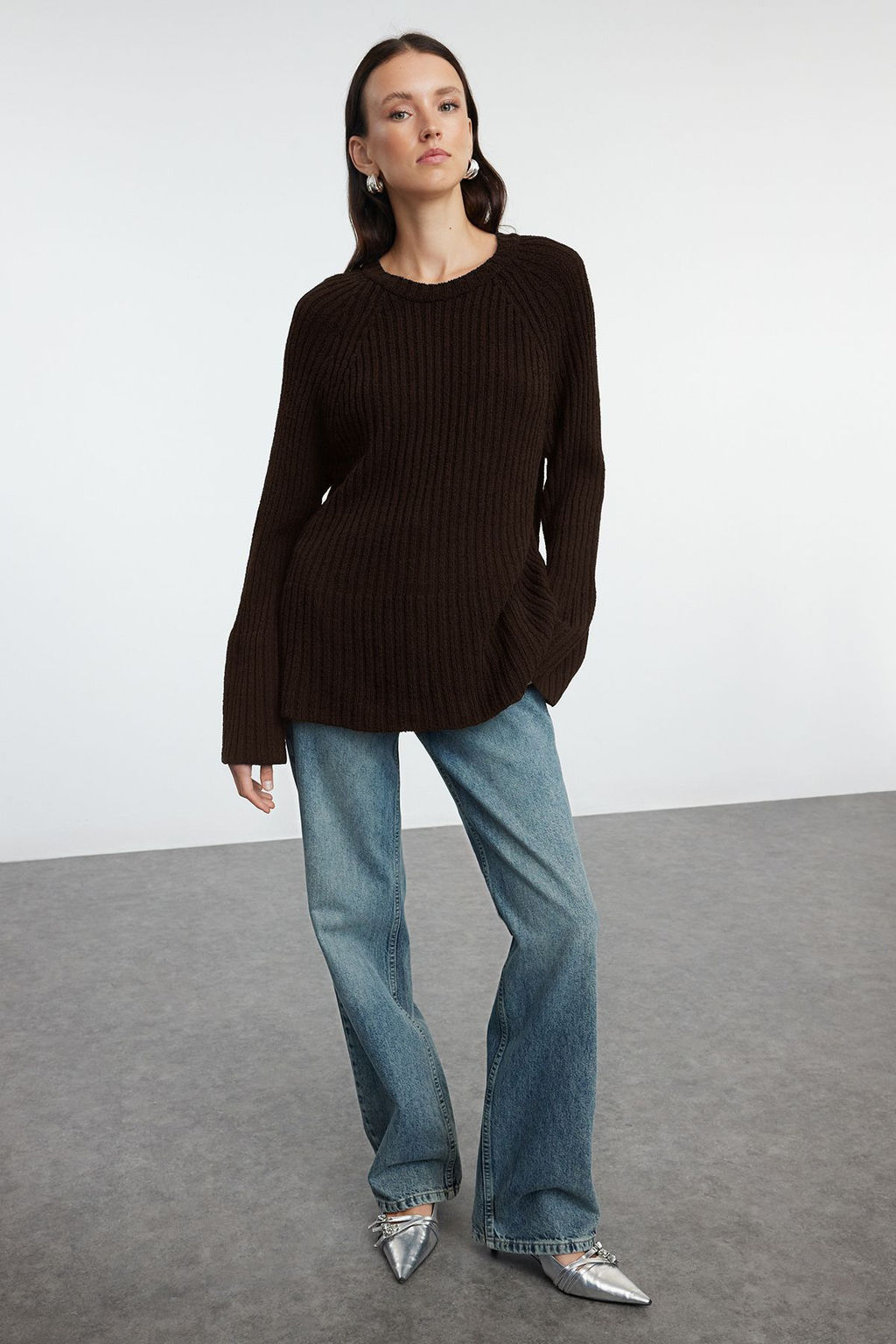 More Sustainable Kahverengi Genis Kal?p Peplum Detayl? Pamuklu Triko Kazak TWOAW25KZ00305 - Trendyolmilla фото 7