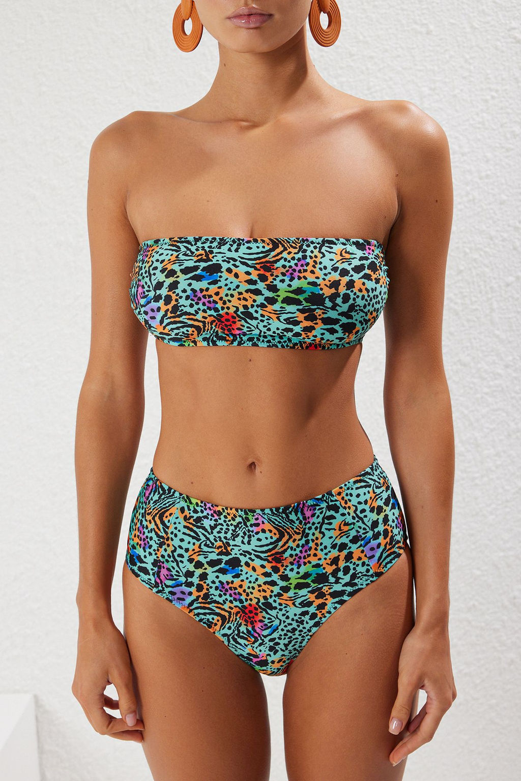 TRENDYOLMILLA Leopar Desenli Straplez Yuksek Bel Hipster Bikini Tak?m? TBESS22BT0018 фото 25