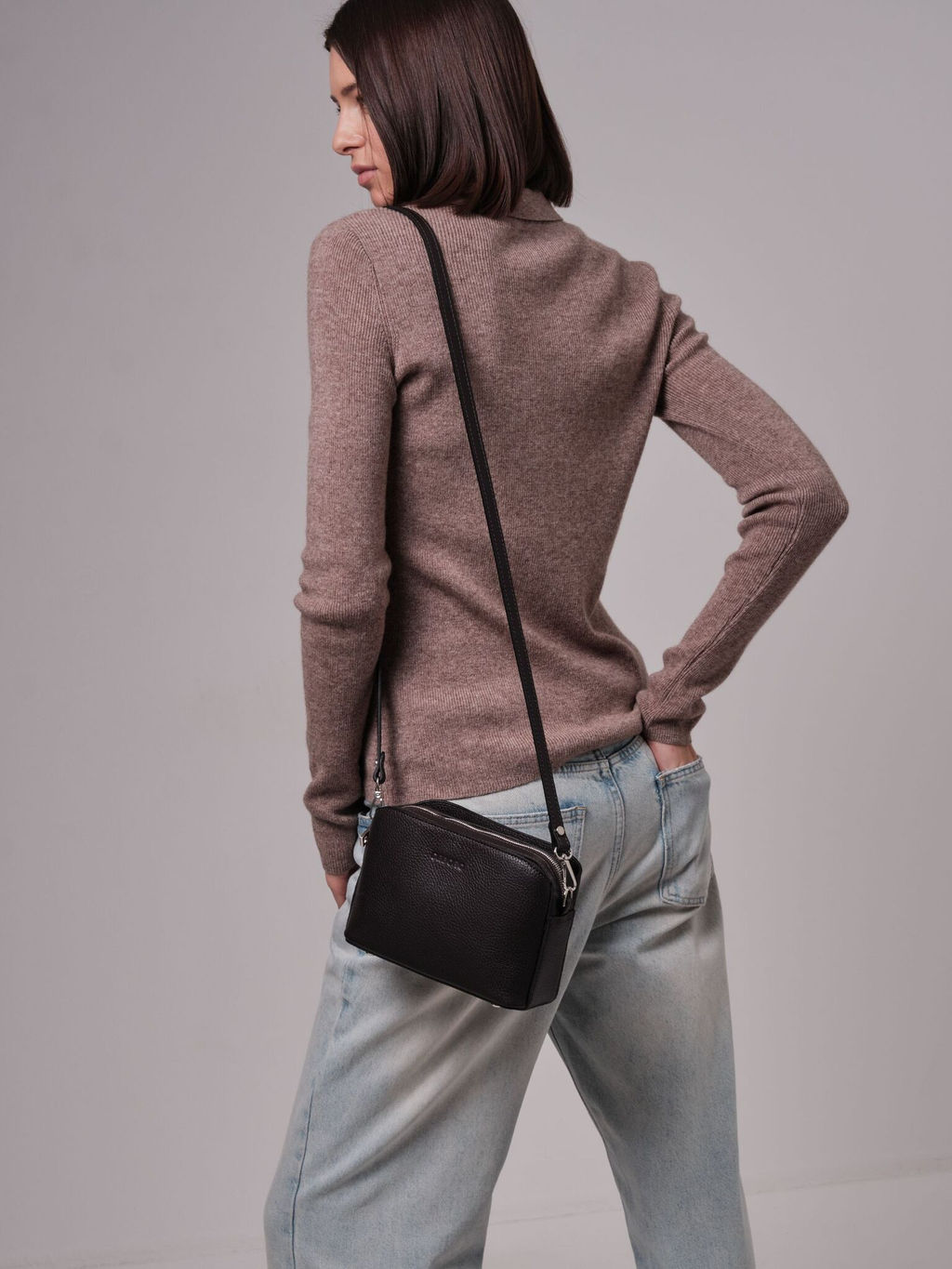 Сумка на плечо кросс-боди Deboro 30848 темно-коричневый