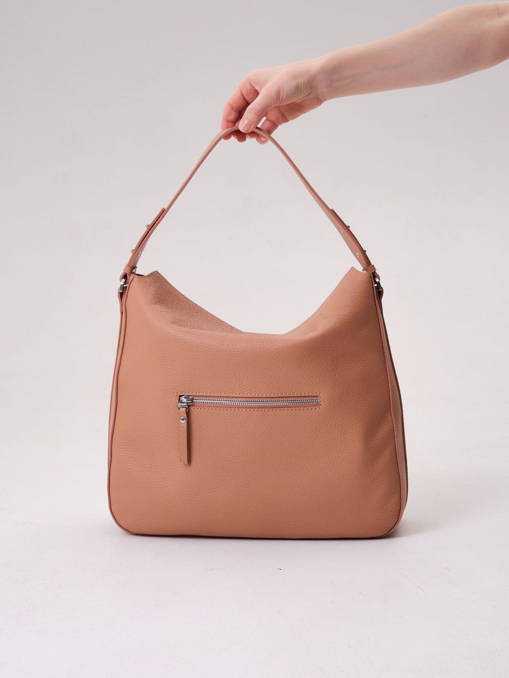 Сумка кожаная на плечо Azaro 30925 бежевая нуга