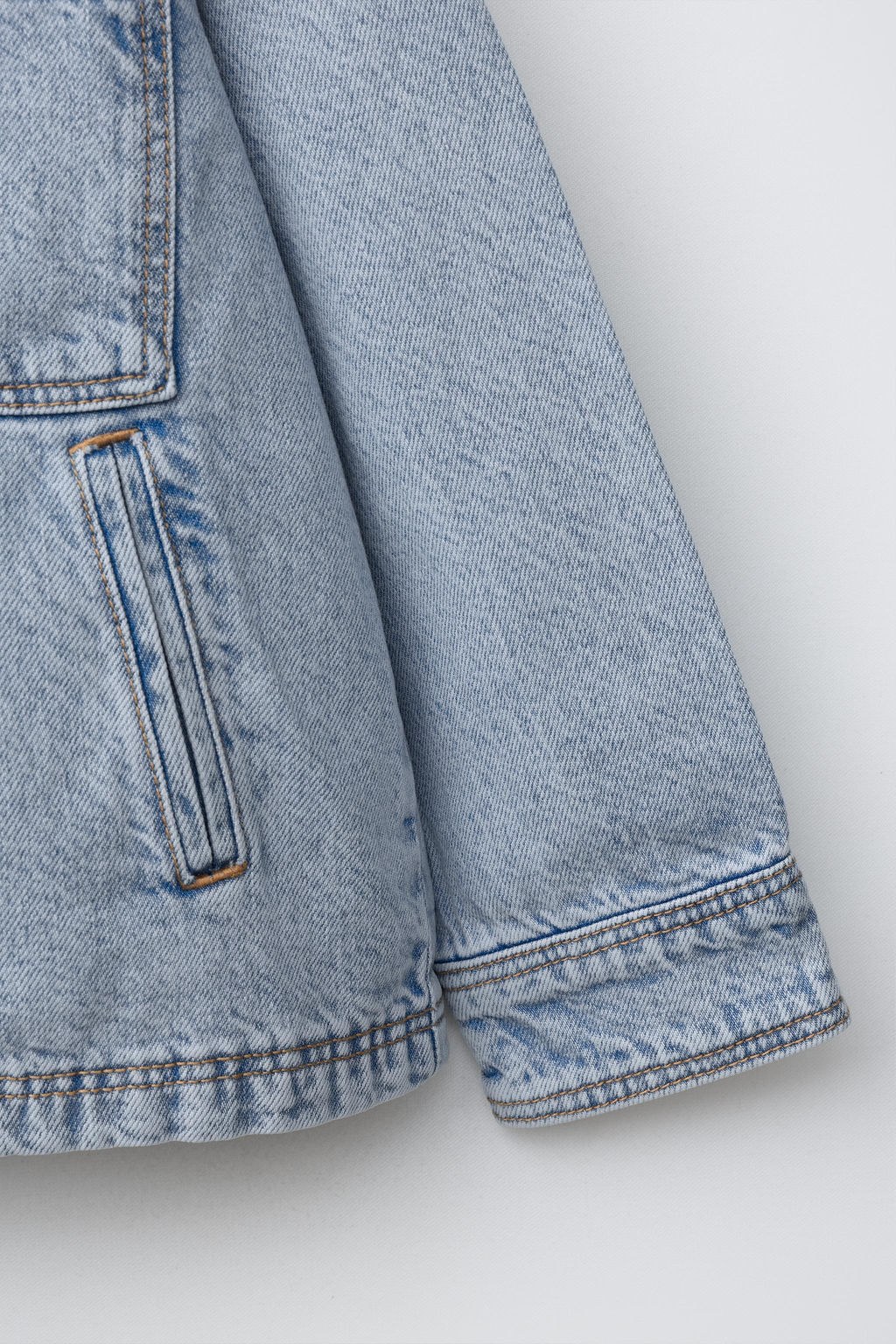 SOBRECAMISA DENIM CAPUCHA DESMONTABLE FELPA / Azul medio - Zara фото 5