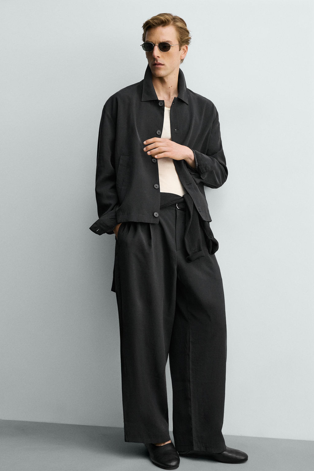 PANTAL?N FLUIDO PLIEGUES / Negro - Zara фото 5