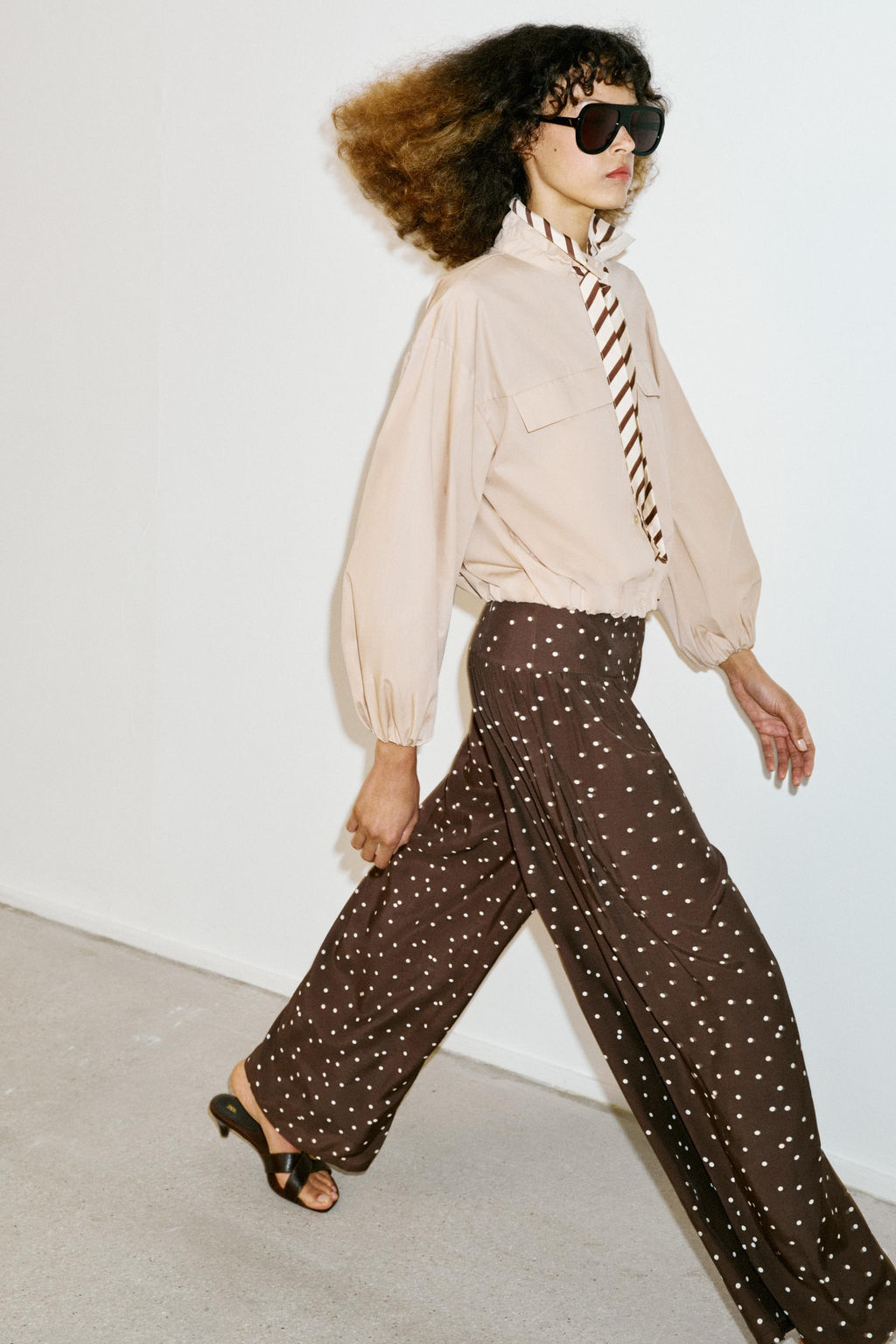 PANTAL?N ANCHO LUNARES / Marr?n / Crudo - Zara фото 4
