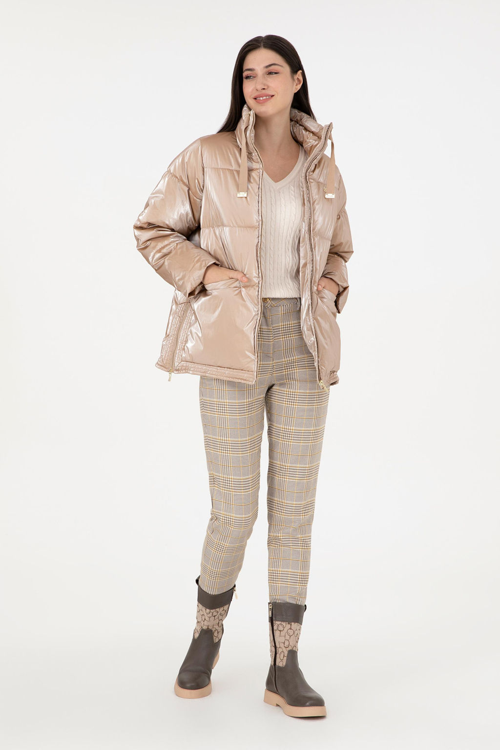 Женское пальто светло-коричневого цвета Неожиданная скидка в корзине