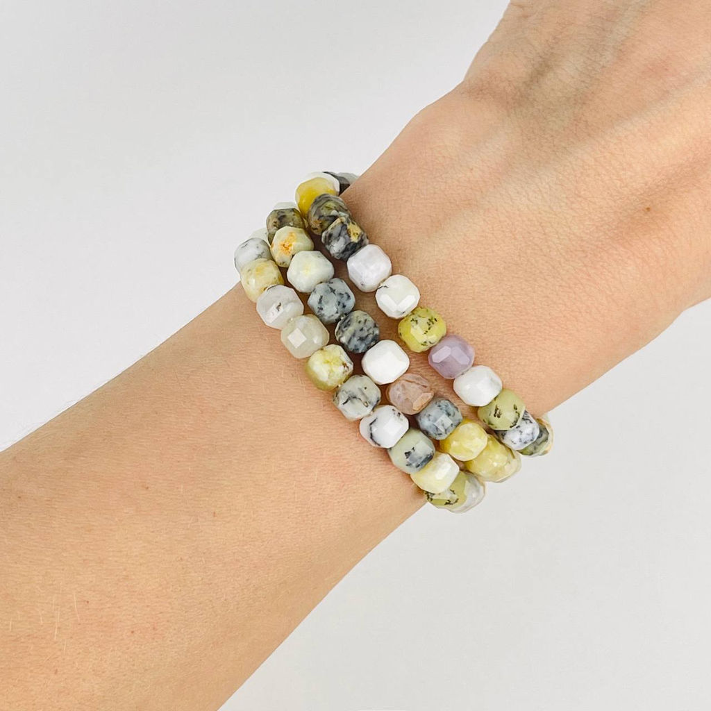 Бусины для украшений из Кахолонга (65 бусин) 38 см