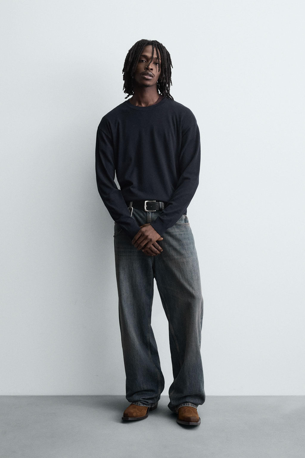 REGULAR FIT TEXTURED SWEATER