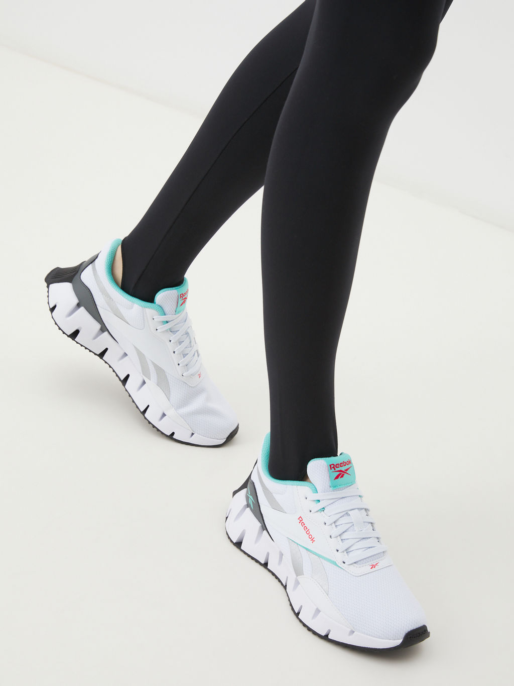 Женские кроссовки REEBOK ZIG DYNAMICA STR Артикул 4271104, белый