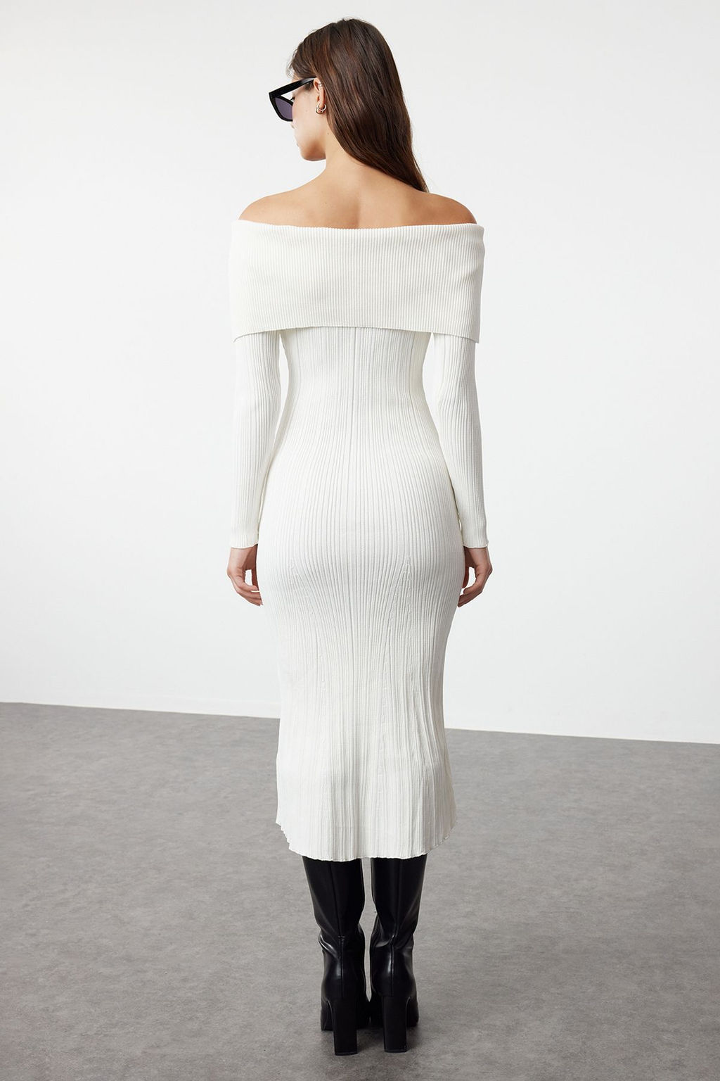 Ekru Midi Triko Basic Carmen Yaka Elbise TWOAW25EL00033