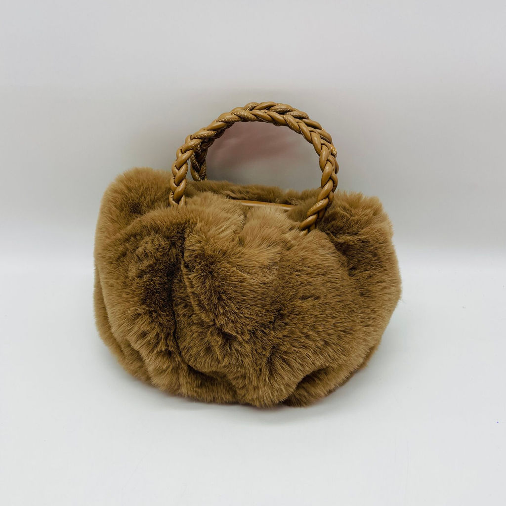 Сумка меховая Плетеные ручки 15 см - Storyland фото 4