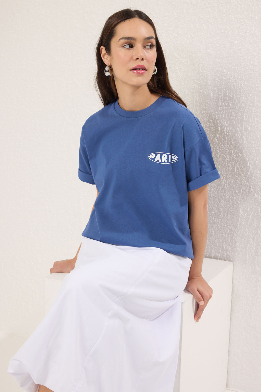 TRENDYOLMILLA Ekru %100 Pamuk Premium Oversize/Genis Kal?p Bisiklet Yaka Orme T-Shirt TWOSS23TS00040 фото 2