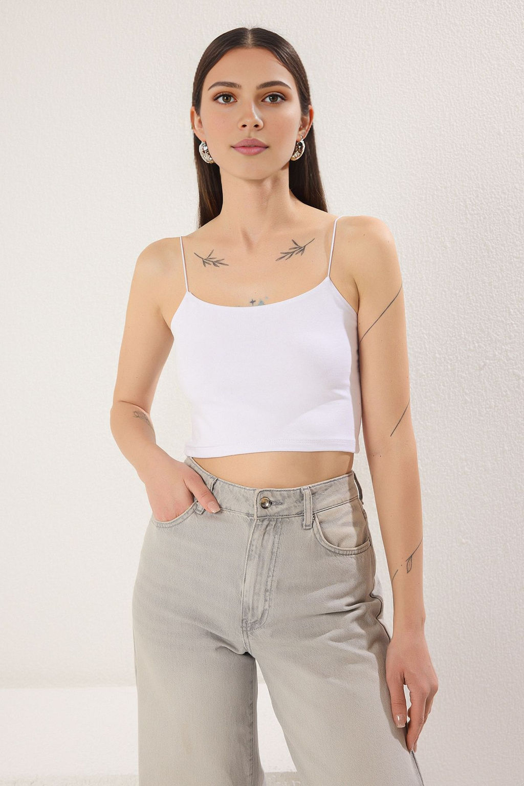 Antrasit-Beyaz-Bordo-Bej 4lu Paket Ask?l? Crop Vucuda Oturan Esnek Orme Atlet TWOSS25AL00051