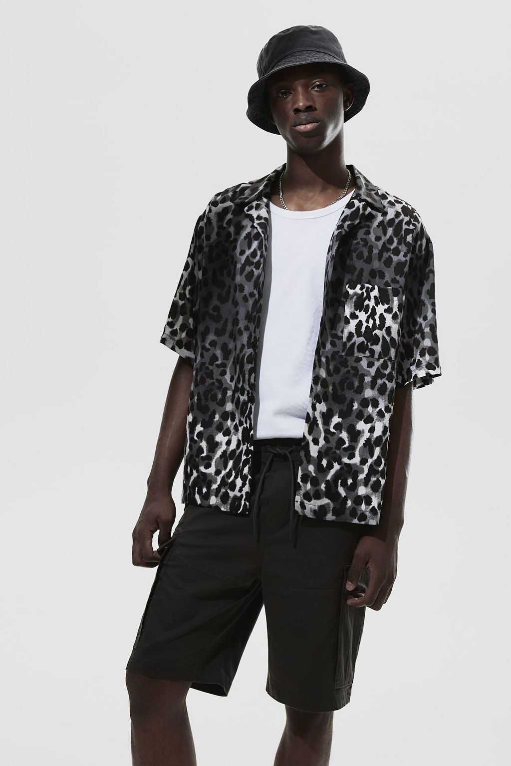 Bermudas cargo de sarga Regular Fit - H&m фото 3