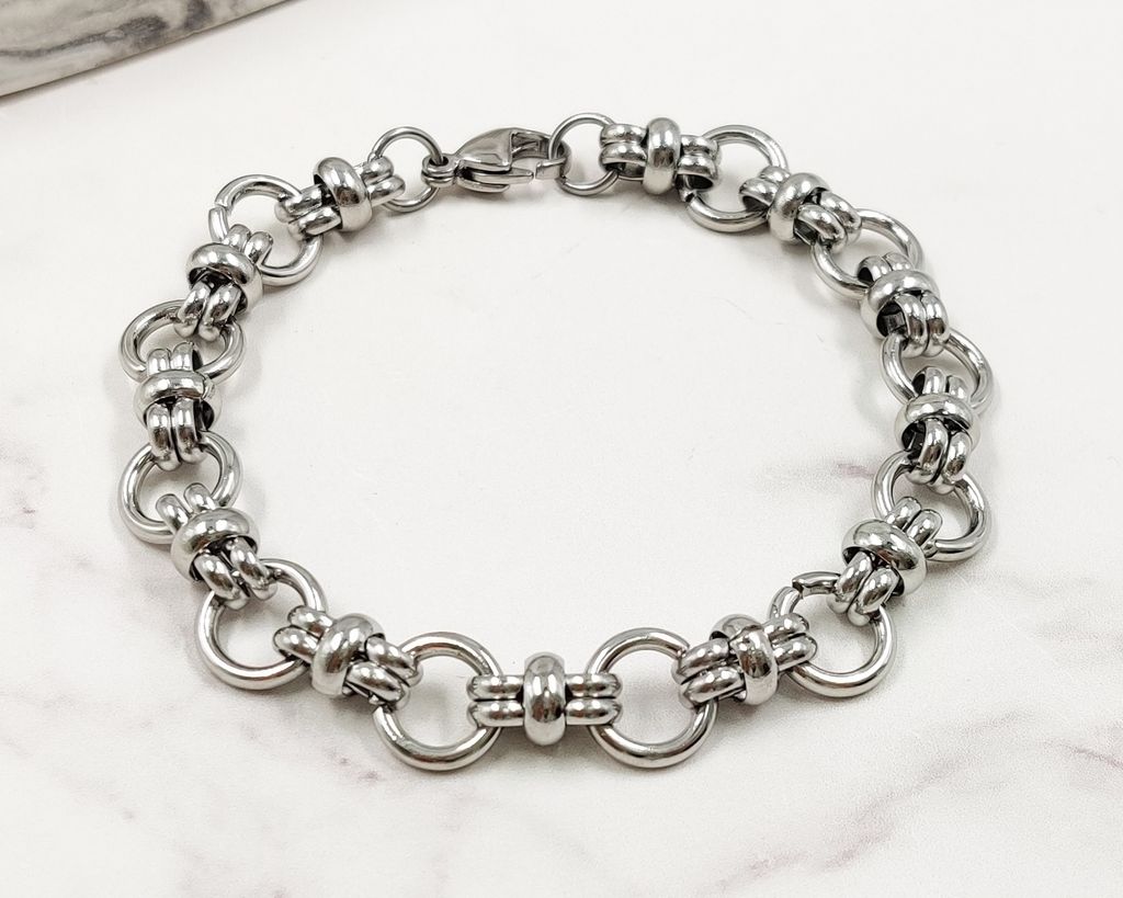 Браслет из стали