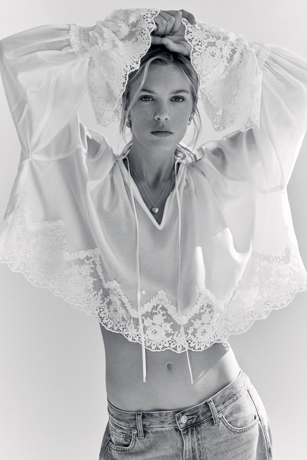 Blusa con detalles de encaje - H&m фото 2